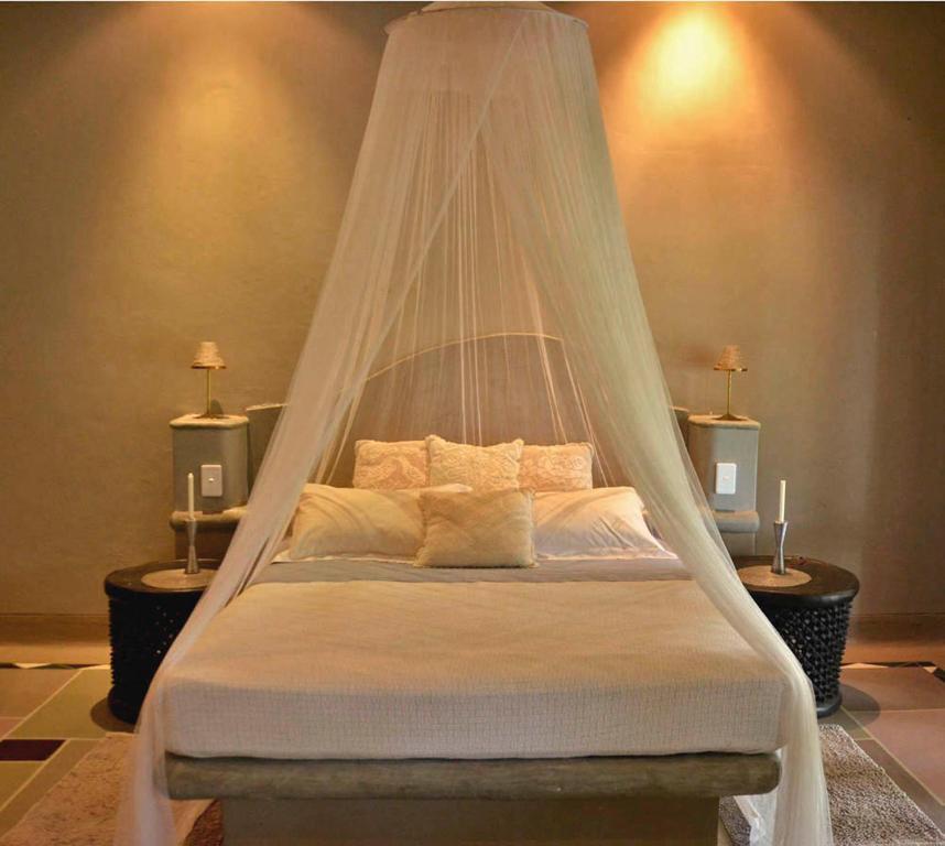 Tingala Lodge - Bed In The Bush Phalaborwa Room photo