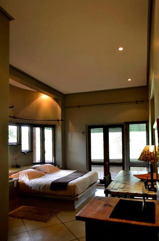 Tingala Lodge - Bed In The Bush Phalaborwa Room photo