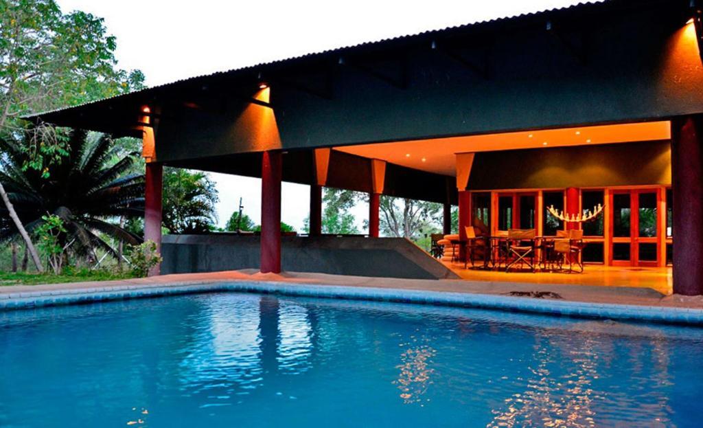 Tingala Lodge - Bed In The Bush Phalaborwa Exterior photo